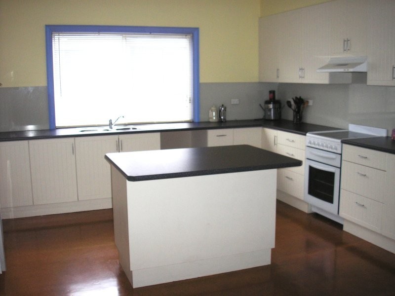 16 Reef Street, Cape Paterson VIC 3995