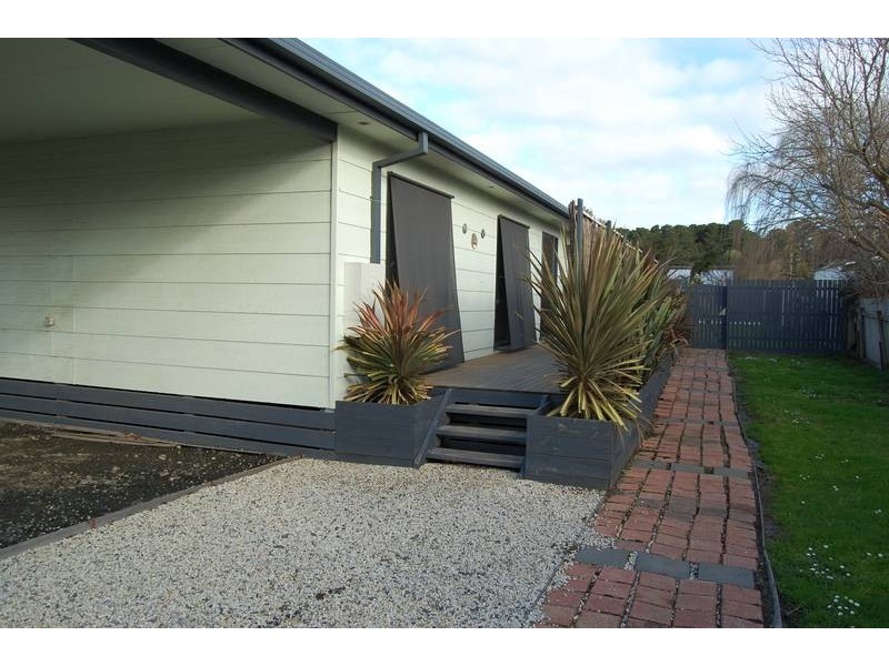 25 CARL ST, South Dudley VIC 3995