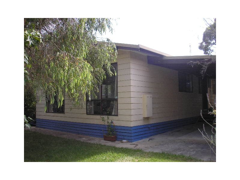 3 SWAN ST, Cape Paterson VIC 3995