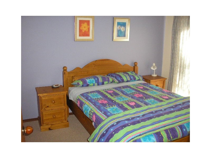 4 MOONAH ST, Cape Paterson VIC 3995