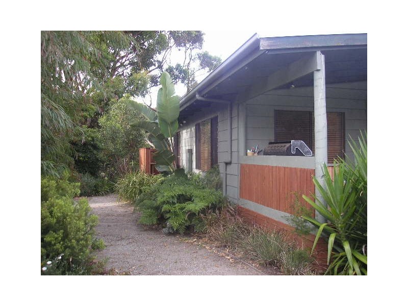 18 surfbeach rd, Cape Paterson VIC 3995