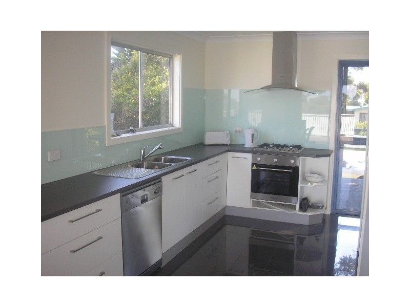 5 SPRAY ST, Cape Paterson VIC 3995