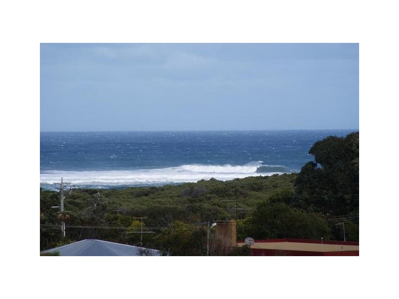 1 MOONAH ST, Cape Paterson VIC 3995