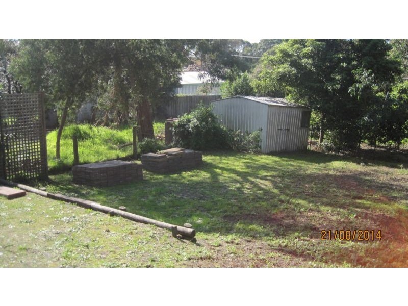 4 TAROOH ST, Cape Paterson VIC 3995