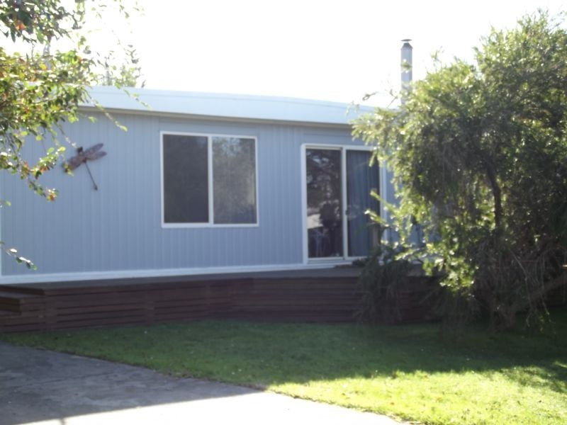 10 FOAM STREET, Cape Paterson VIC 3995