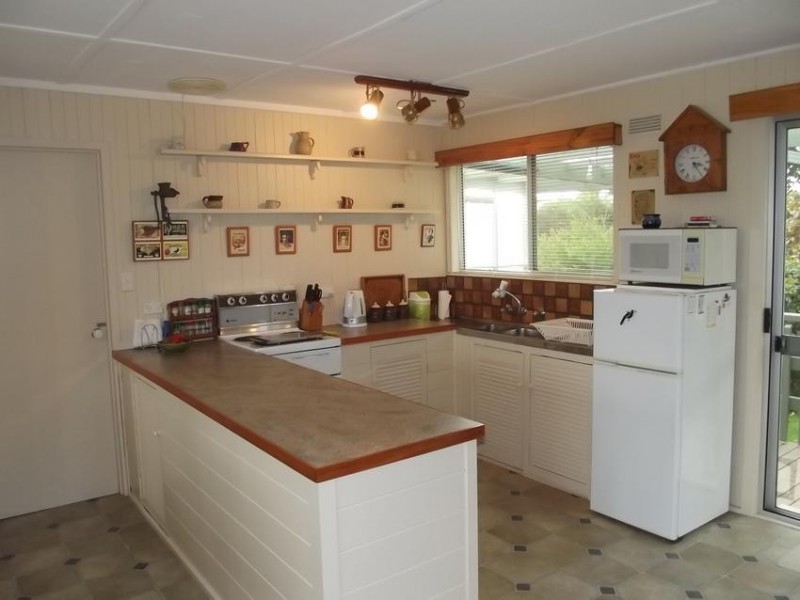 10 SCENIC RD, Cape Paterson VIC 3995