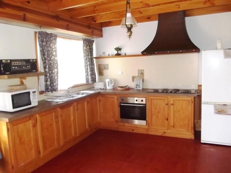 50 ANGLERS RD, Cape Paterson VIC 3995