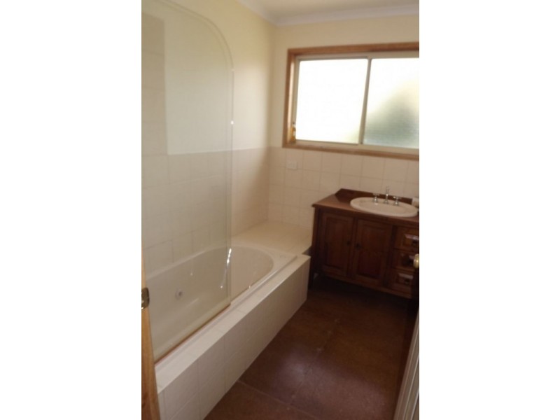 4 NEPTUNE ST, Cape Paterson VIC 3995