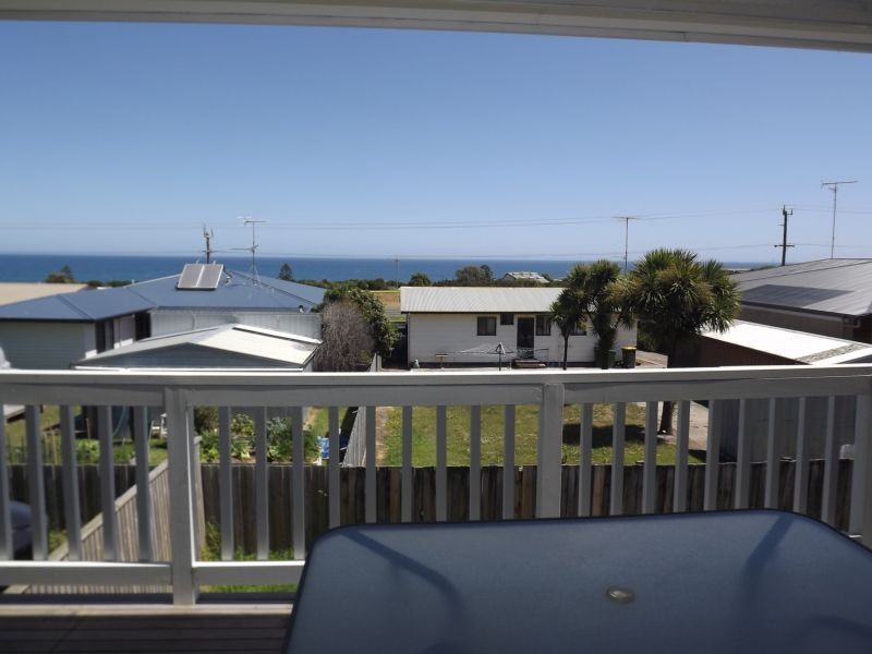 2/2 CAREW STREET, Kilcunda VIC 3995