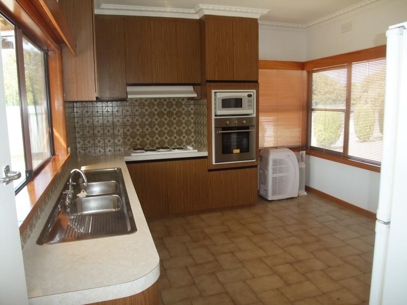 8 CAMPBELL STREET, Wonthaggi VIC 3995