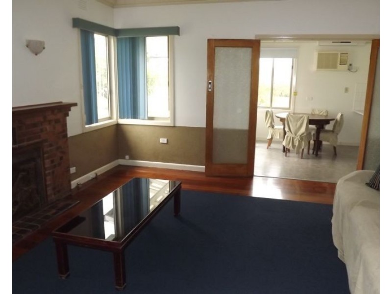 10 CAMPBELL ST, Wonthaggi VIC 3995