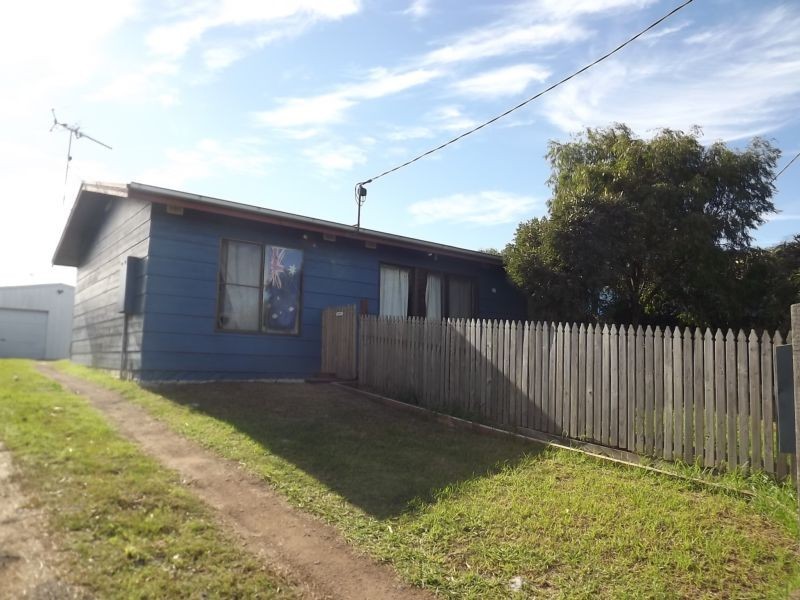 68 ANGLERS RD, Cape Paterson VIC 3995