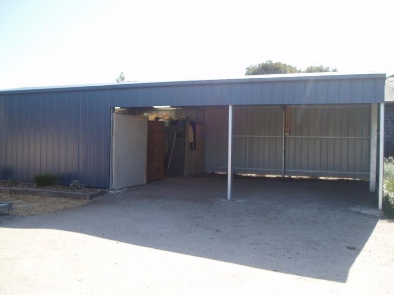 44 SHANDLEY, Wonthaggi VIC 3995