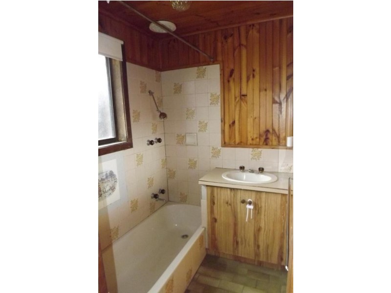 1/8 EPSOM ST, Wonthaggi VIC 3995