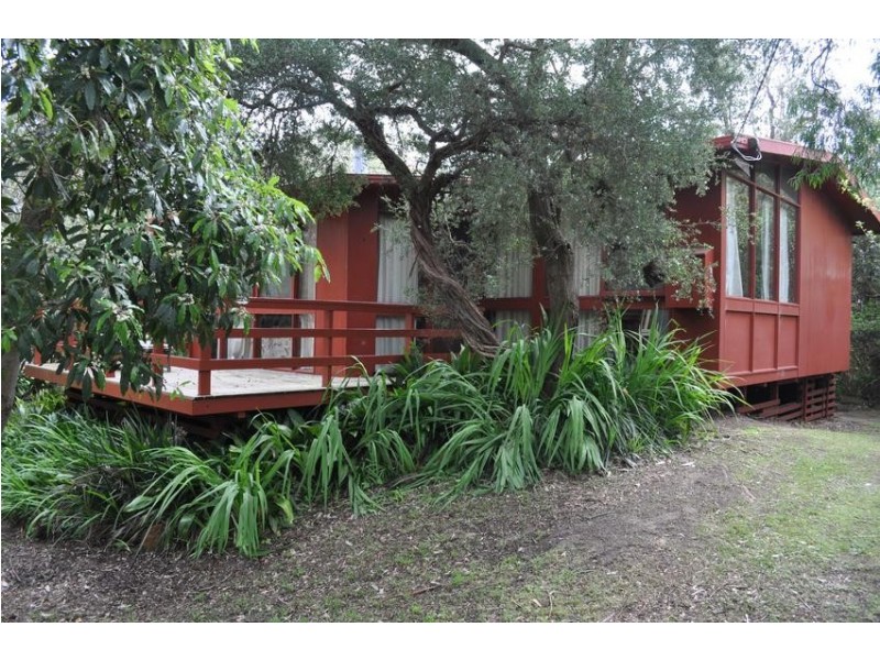 137 Lohr Avenue, Inverloch VIC 3996