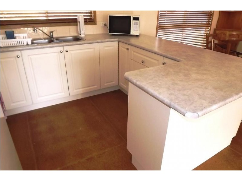 4 NEPTUNE STREET, Cape Paterson VIC 3995