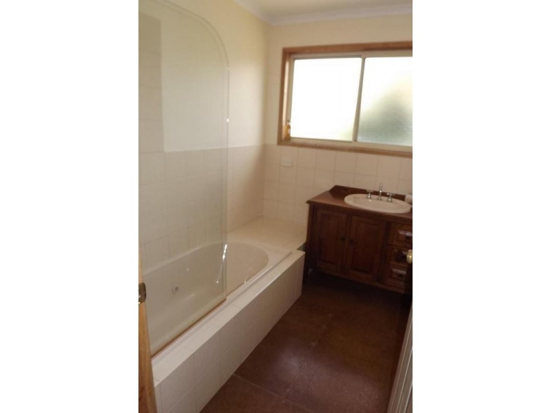 4 NEPTUNE STREET, Cape Paterson VIC 3995