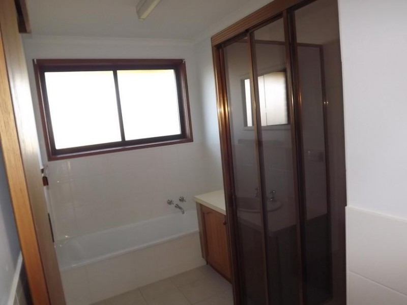 3/8 MCLEOD ST, Wonthaggi VIC 3995