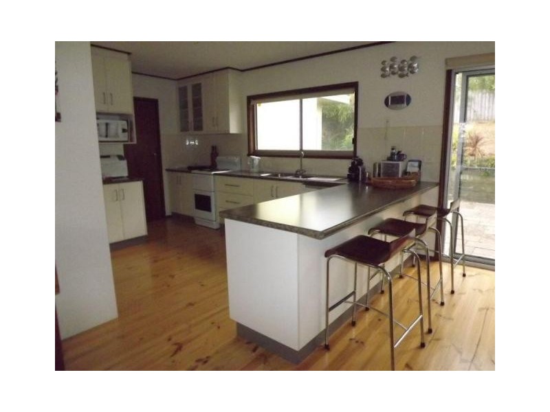 12 NARDOO ST, Cape Paterson VIC 3995