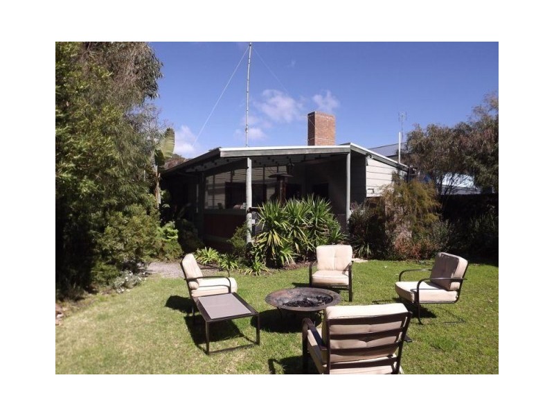 18 SURF BEACH ROAD, Cape Paterson VIC 3995