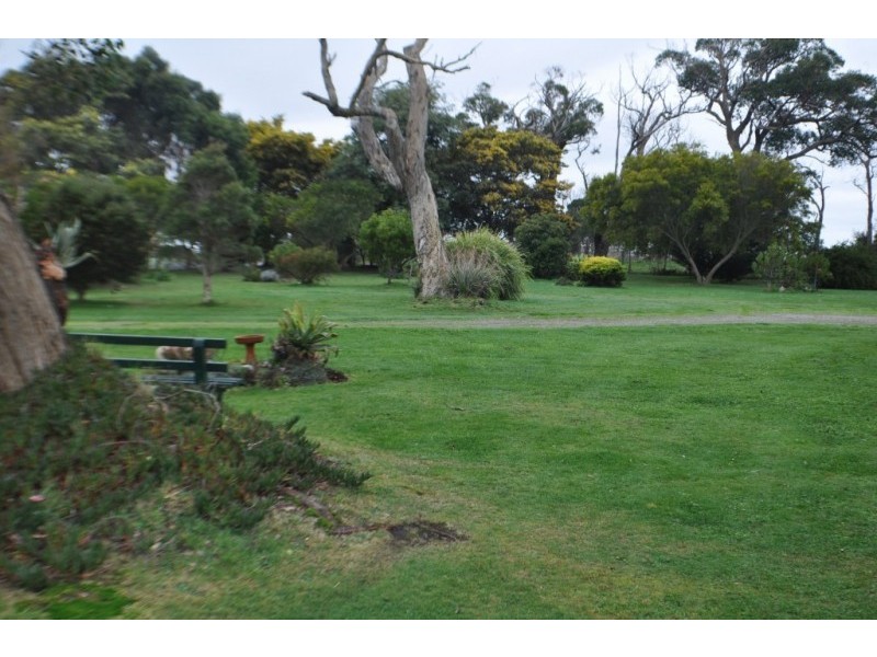 16 Forster Court, Wattle Bank VIC 3995