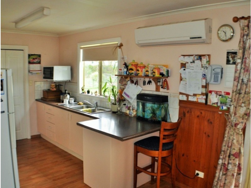 16 Forster Court, Wattle Bank VIC 3995