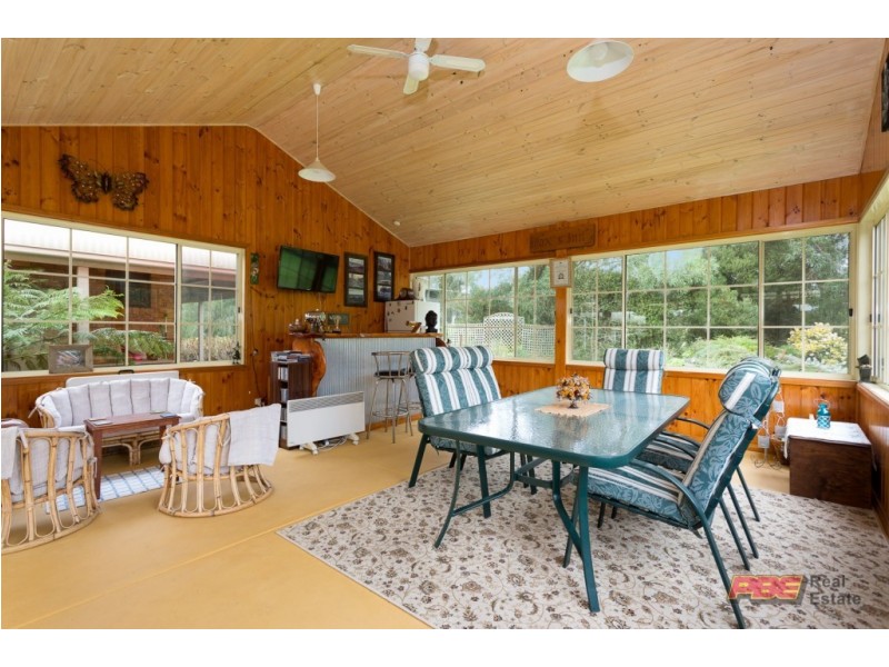 Wattle Bank VIC 3995