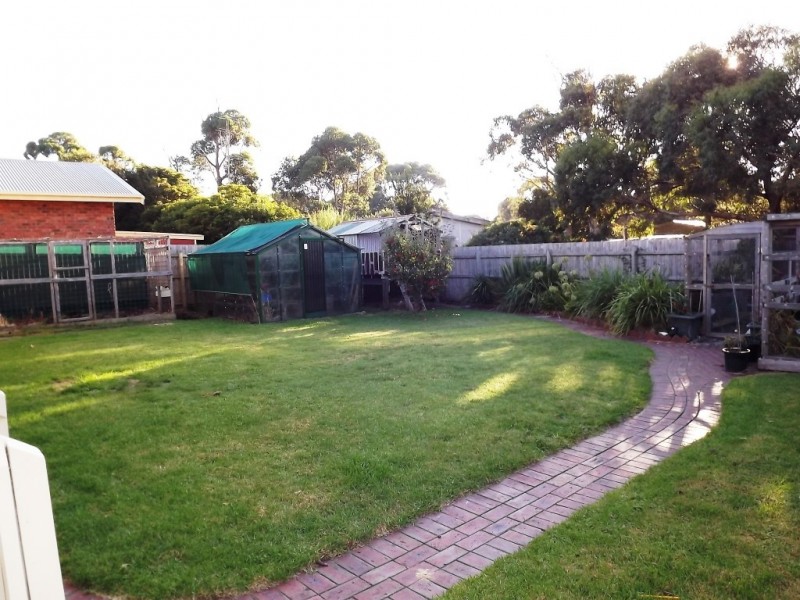 16 CASSIA STREET, Cape Paterson VIC 3995