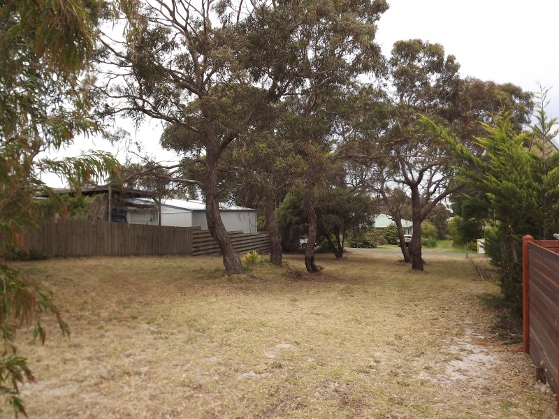 2 HEATH STREET, Cape Paterson VIC 3995