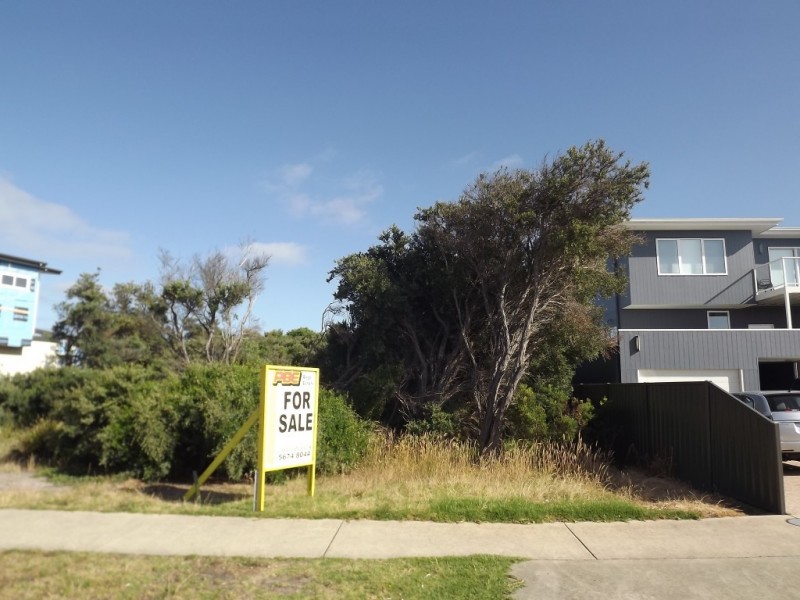 114 SURF BEACH ROAD, Cape Paterson VIC 3995