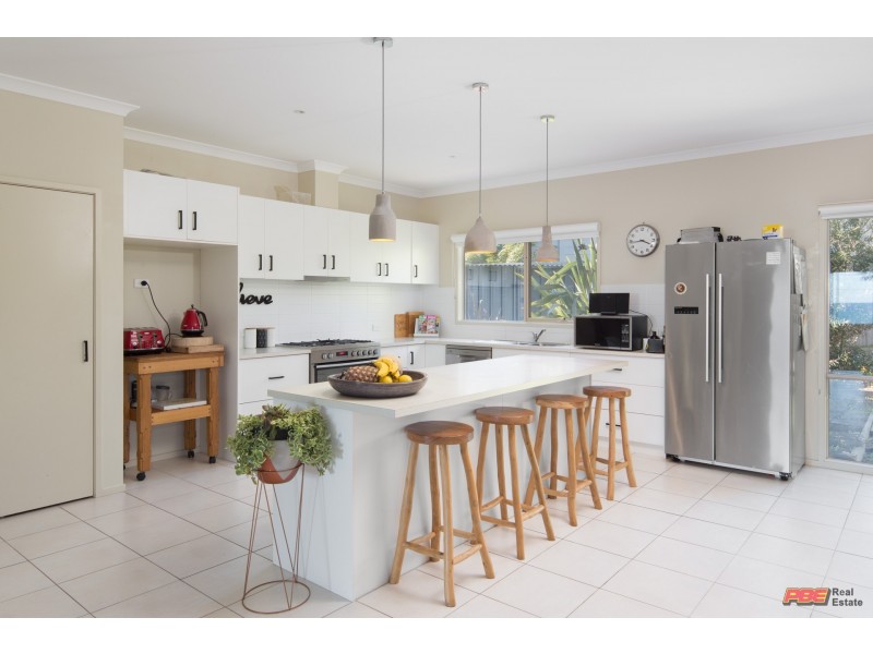 2 Seaview Crescent, Kilcunda VIC 3995