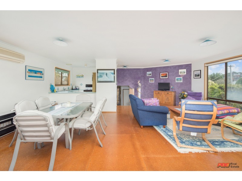 2 NEPTUNE STREET, Cape Paterson VIC 3995