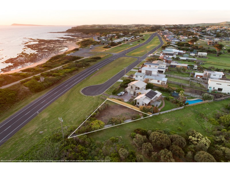 2/3587 Bass Highway, Kilcunda VIC 3995