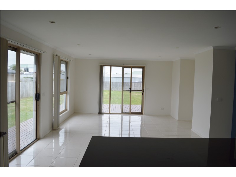 12 Beveridge Close, Wonthaggi VIC 3995