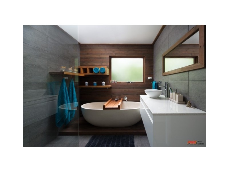 20 Tarooh Street, Cape Paterson VIC 3995