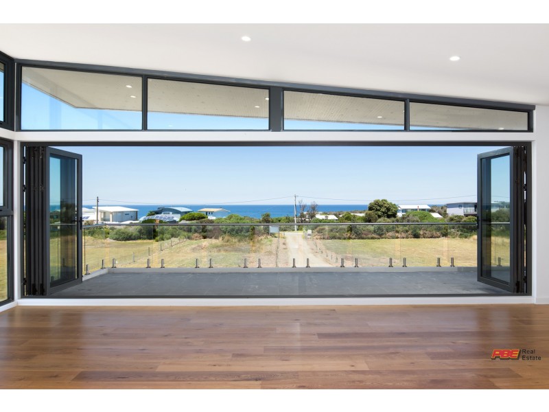 23 VIMINARIA ROAD, Harmers Haven VIC 3995