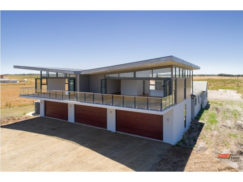 23 VIMINARIA ROAD, Harmers Haven VIC 3995