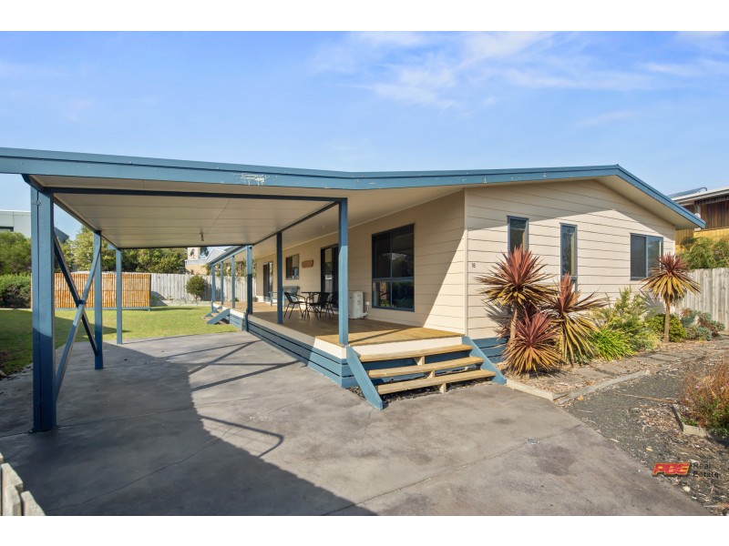 18 PINNACLE CLOSE, Cape Paterson VIC 3995