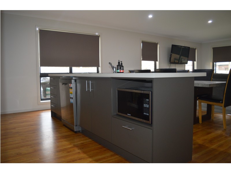 27 Vicars Avenue, Wonthaggi VIC 3995