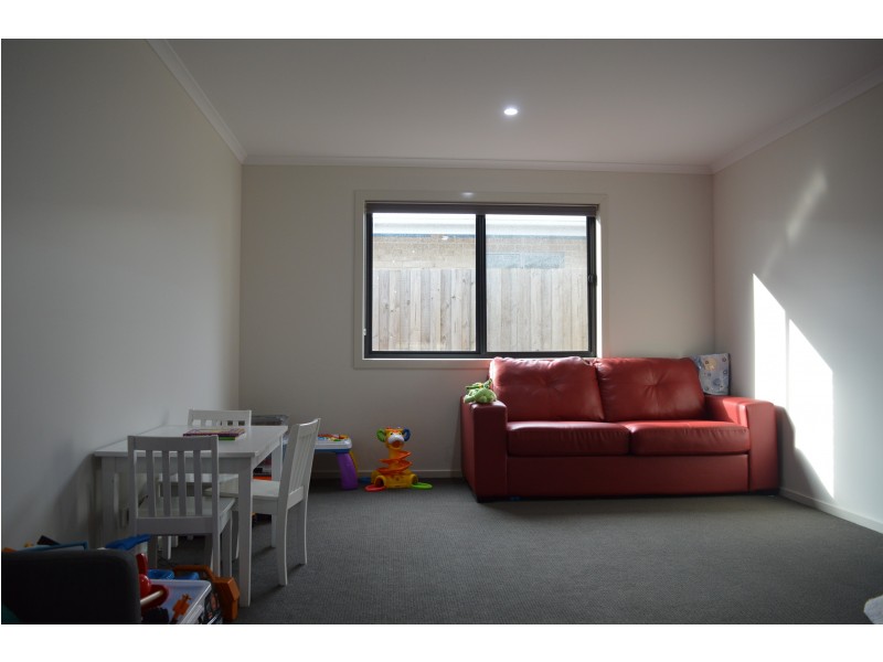 27 Vicars Avenue, Wonthaggi VIC 3995