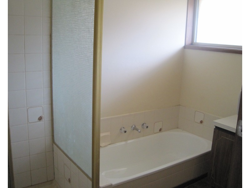73 GORDON ST, Wonthaggi VIC 3995