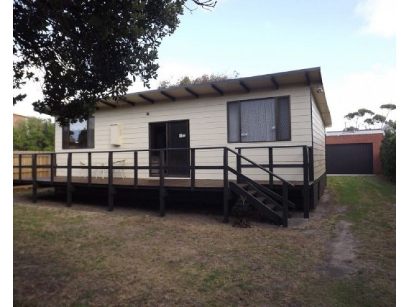 62 SURFBEACH RD, Cape Paterson VIC 3995