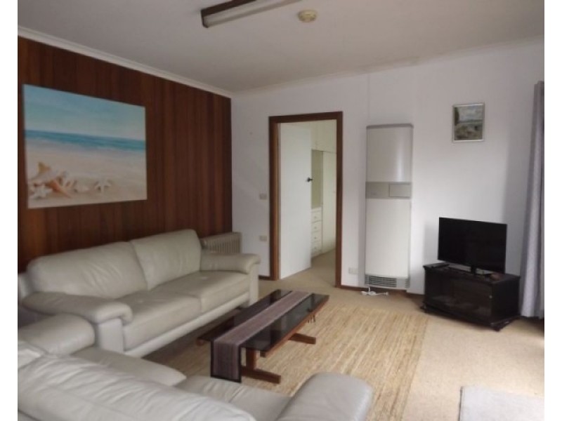 62 SURFBEACH RD, Cape Paterson VIC 3995