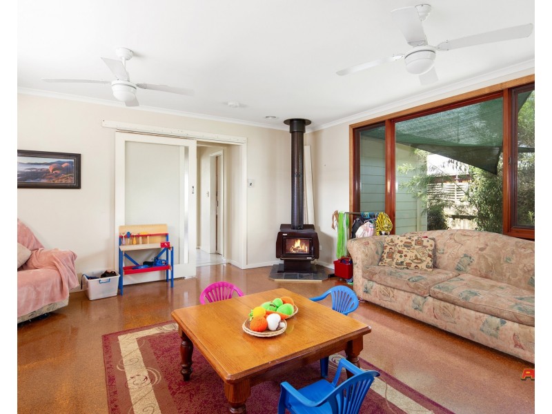 10 powlett St, Dalyston VIC 3992