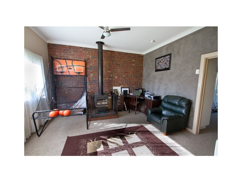 21 Montgomery Avenue, Mount Gambier SA 5290