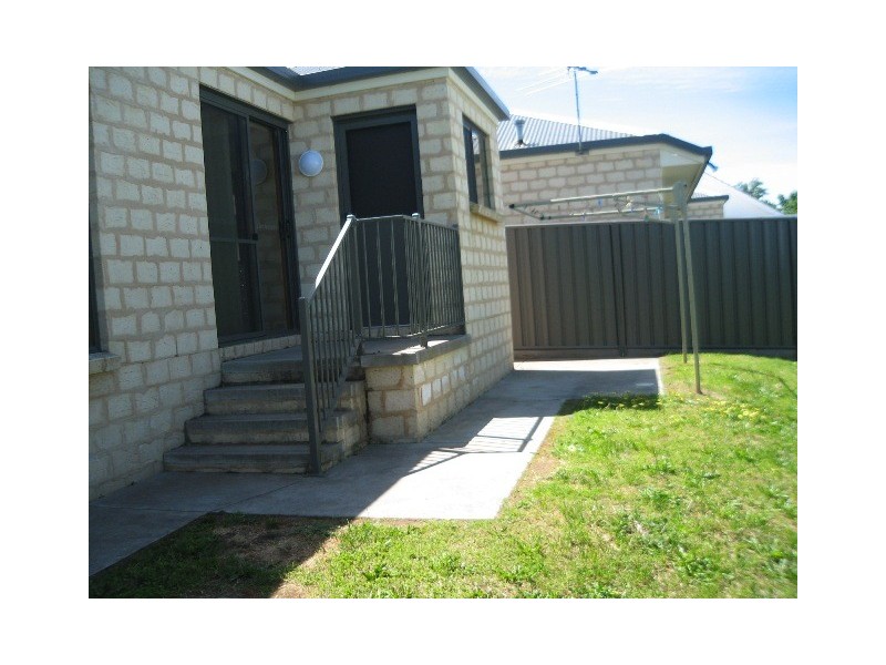 2/24 Fartch Street, Mount Gambier SA 5290