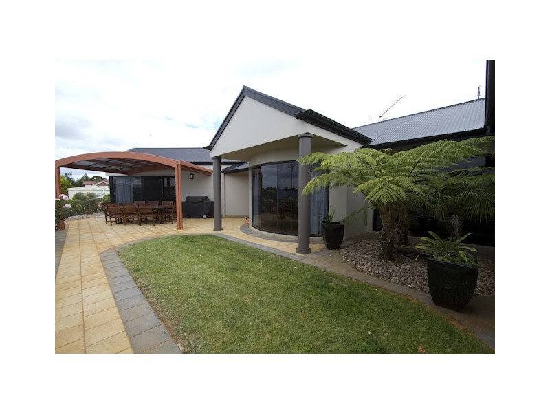 4 Red Oak Place, Mount Gambier SA 5290