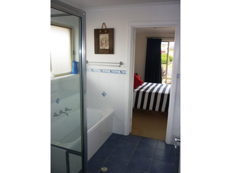 6 Coral Court, Mount Gambier SA 5290