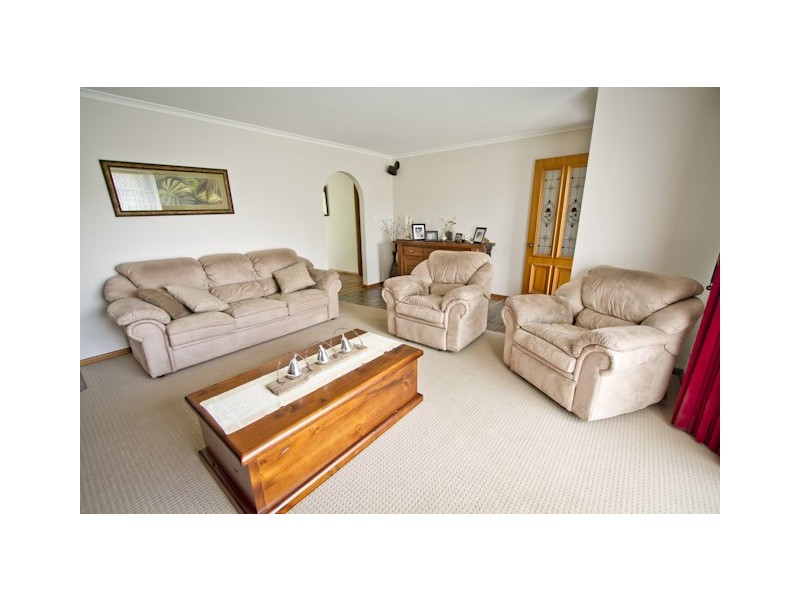 1 Glenmont Crescent, Mount Gambier SA 5290