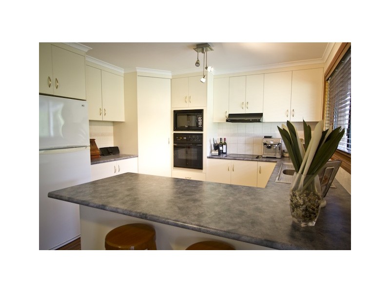 1 Glenmont Crescent, Mount Gambier SA 5290